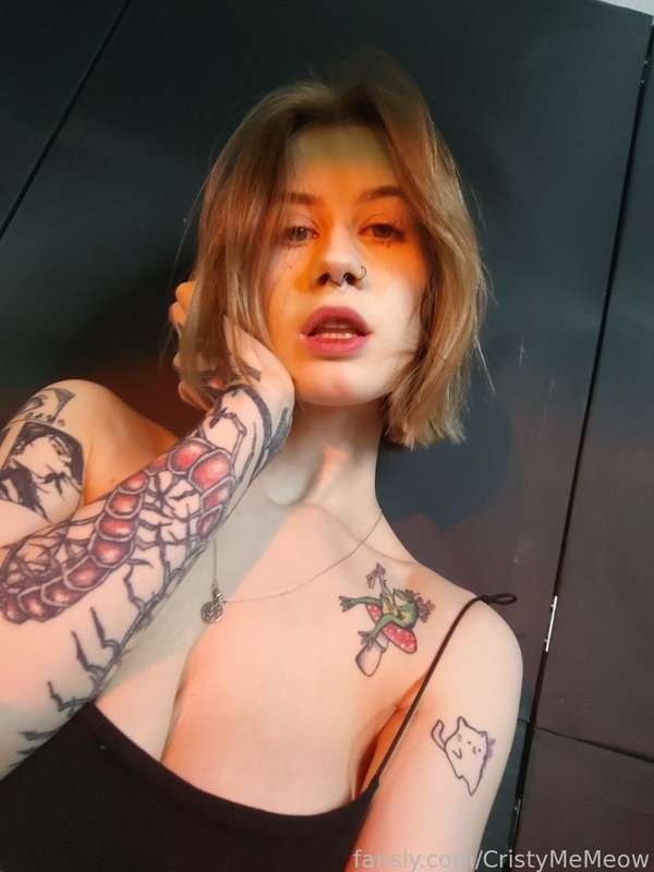 ChristyMeMeow Photo #23