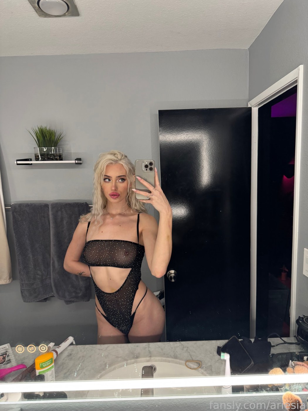 ariesiagray Photo #65