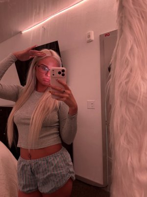 sariahxxx Photo #12