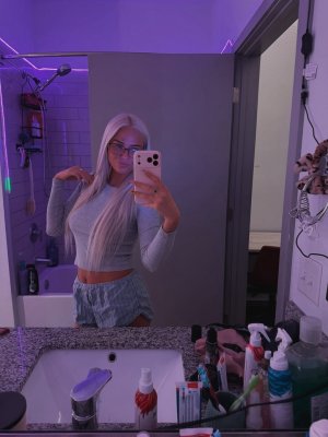 sariahxxx Photo #14