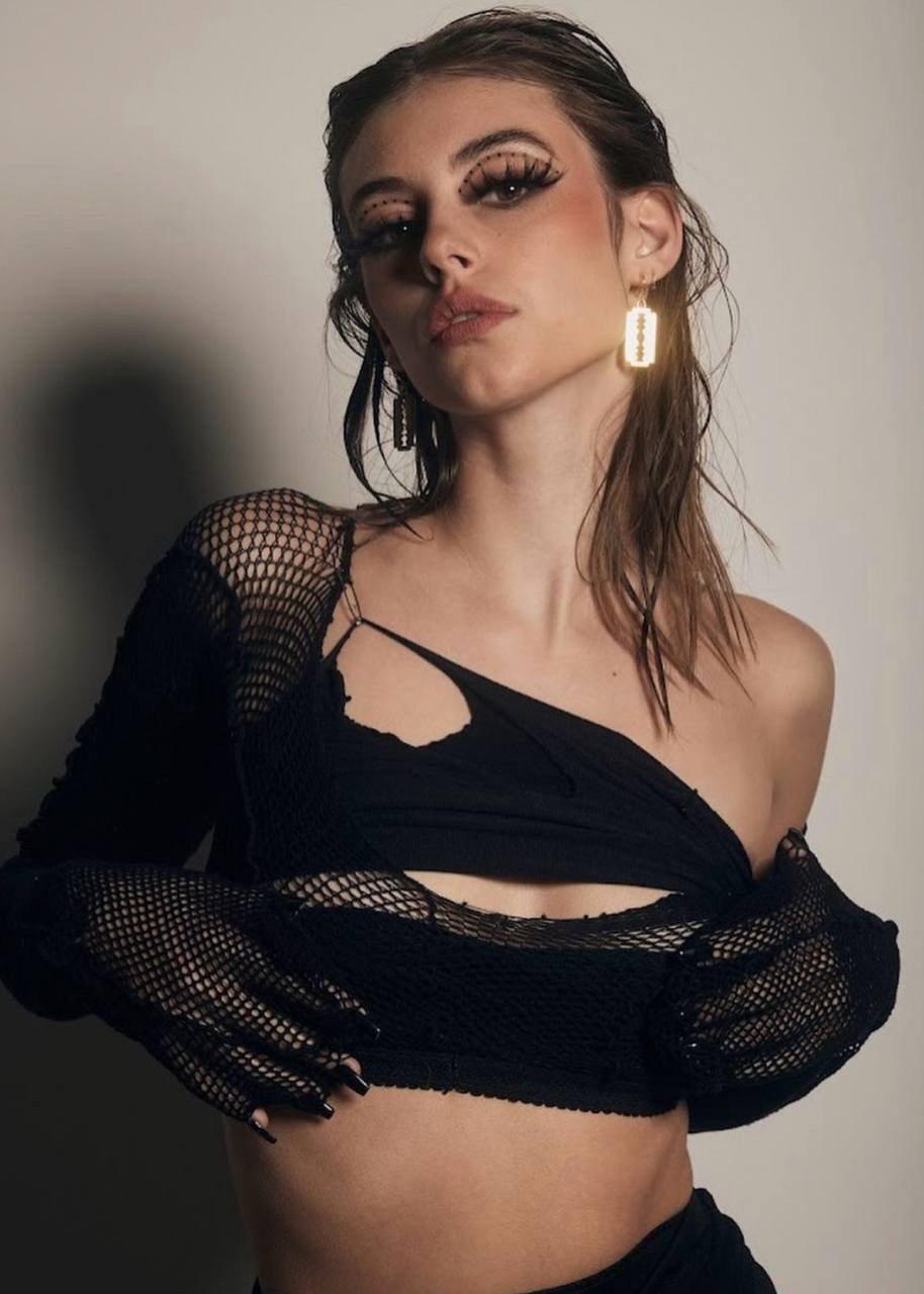 Eva Cudmore Photo #43