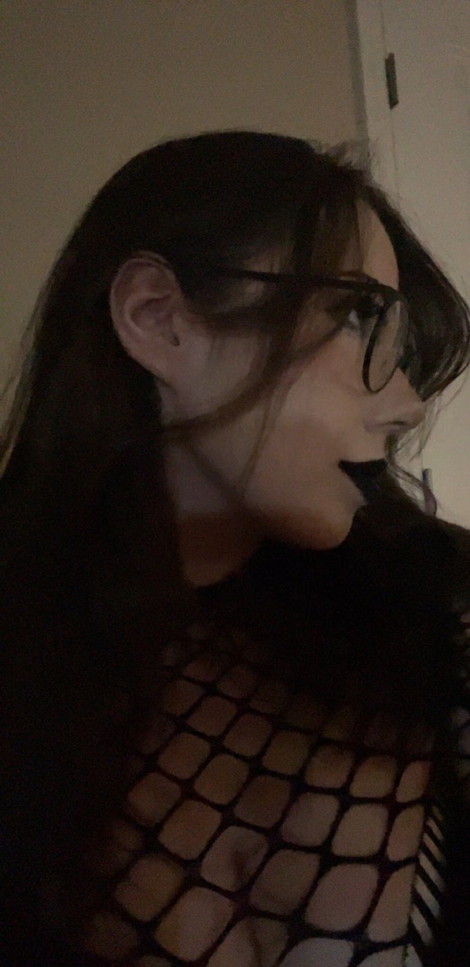 AliciaJade Photo #2