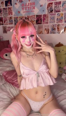 Ccinnabunii Photo #24