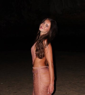 Christina Van Solingen Photo #46
