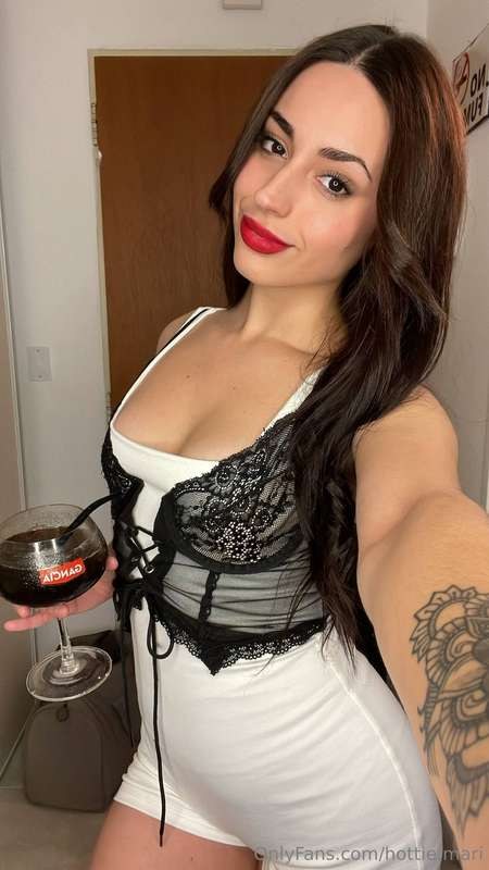Hottie Mari Photo #16