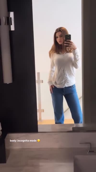 Ashley Tervort Video #1002