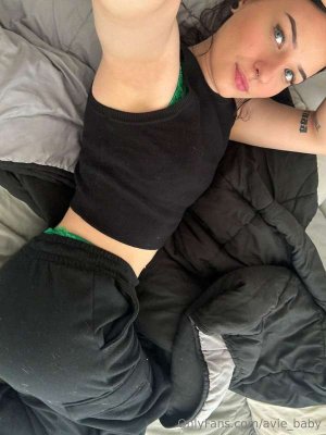 avie_baby Photo #23