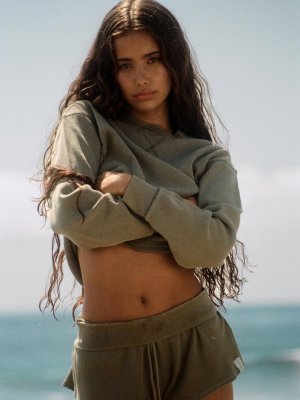 Carolina Azevedo Photo #4