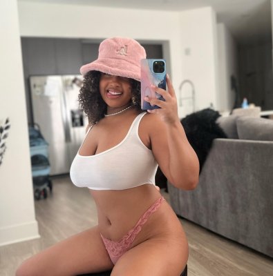 Corie Rayvon Photo #19