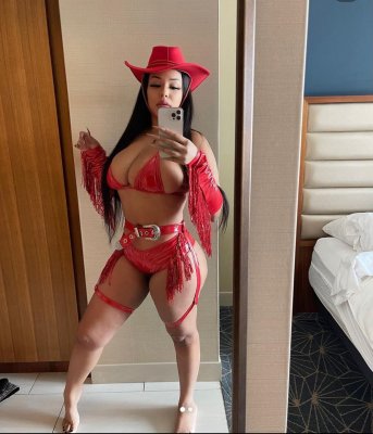 Selenealeche69 Photo #24
