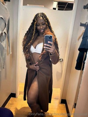 chocolategoddesseva Photo #3