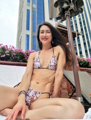 Isabel Love Photo #5