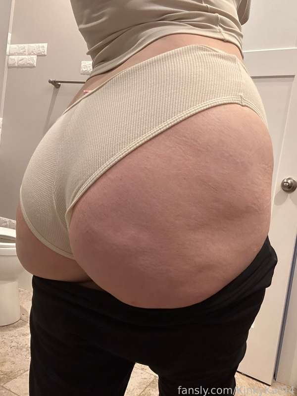 KinkyKat94 Photo #18