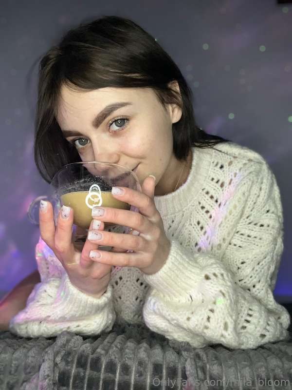 mila_bloom Photo #9
