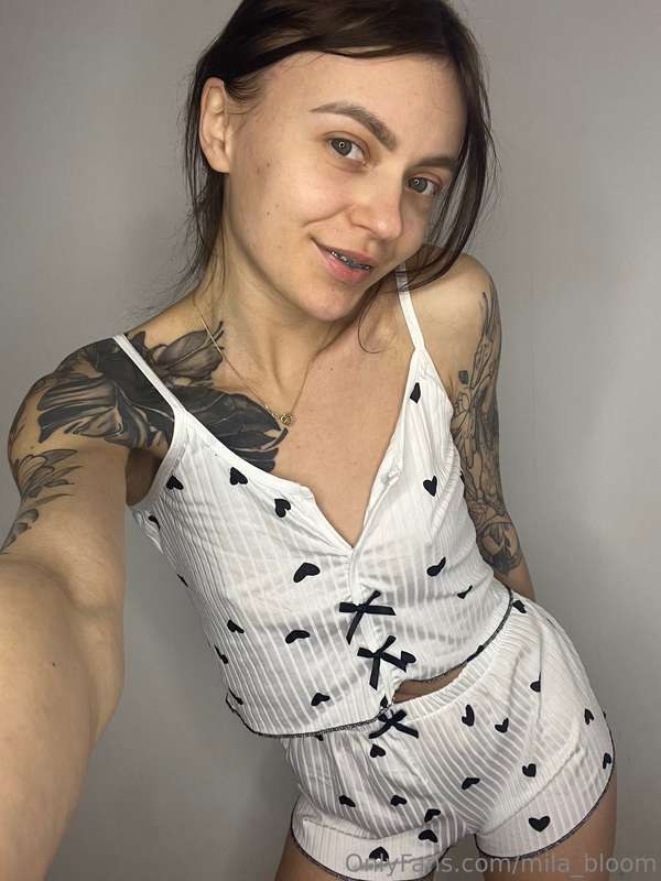 mila_bloom Photo #17