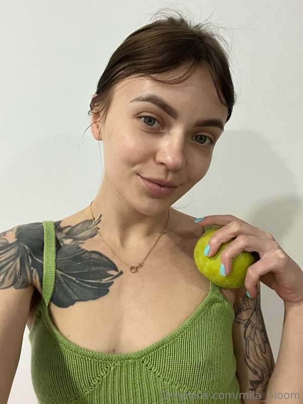 mila_bloom Photo #33