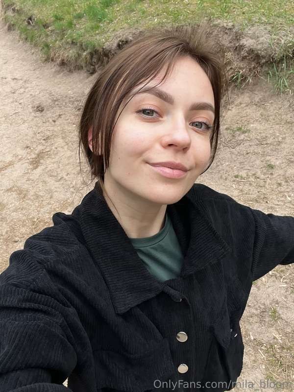 mila_bloom Photo #29