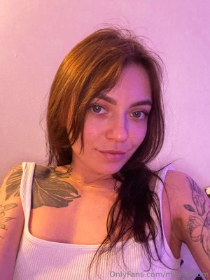 mila_bloom Photo #30