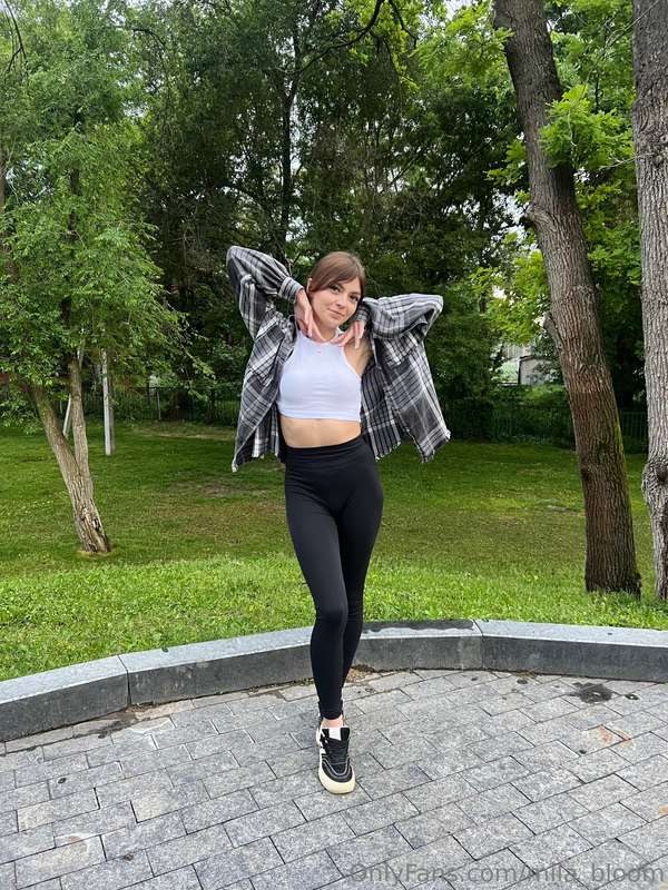 mila_bloom Photo #41