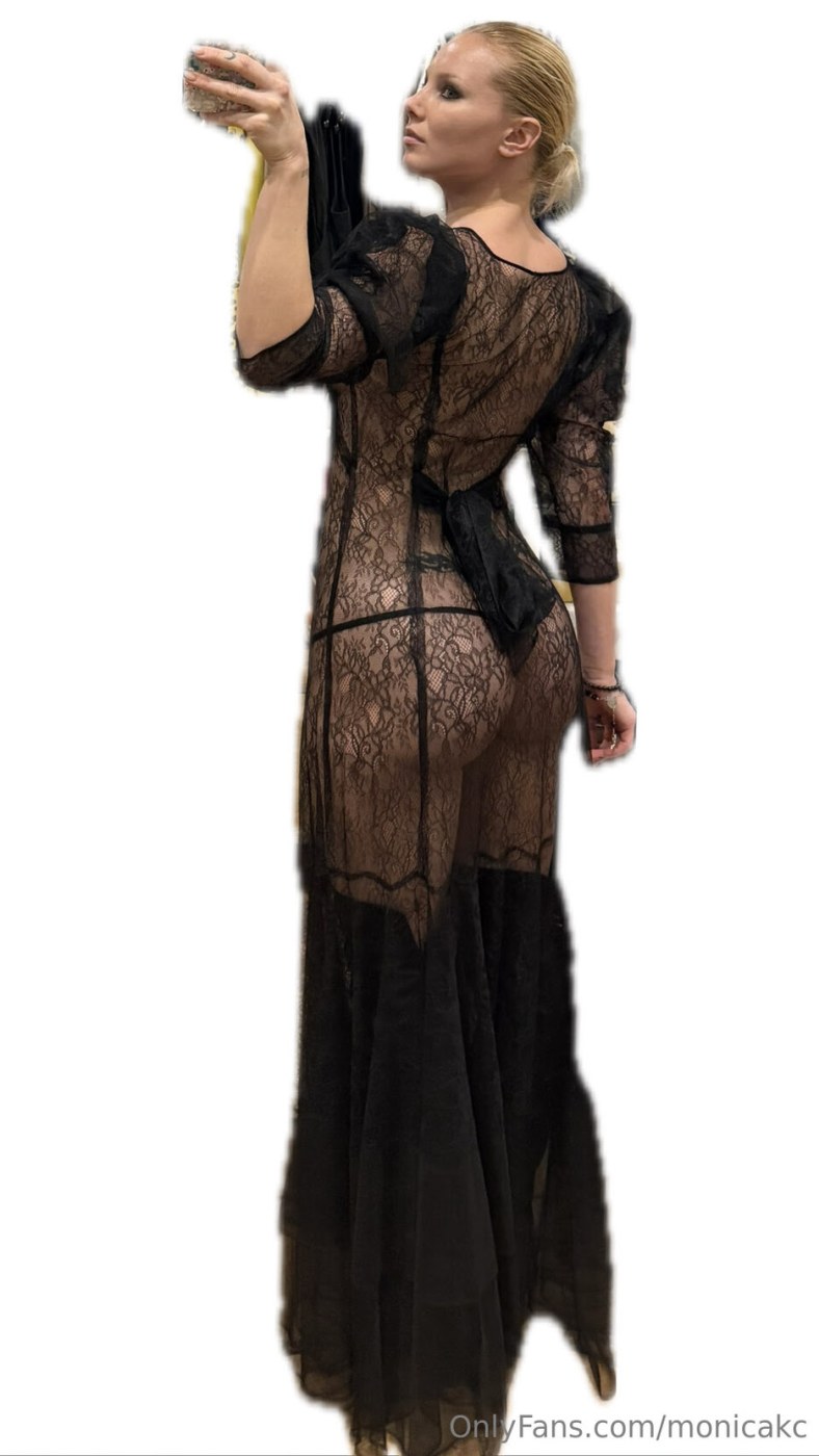 Monica Corgan Photo #236