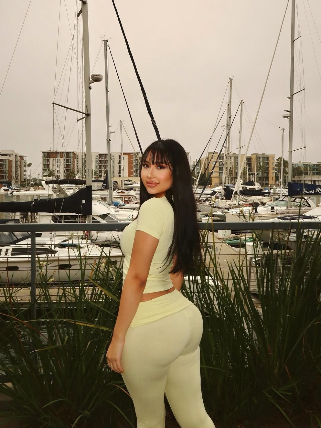 elara777 Photo #82