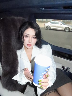 Hitomi Songyuxin Post #15