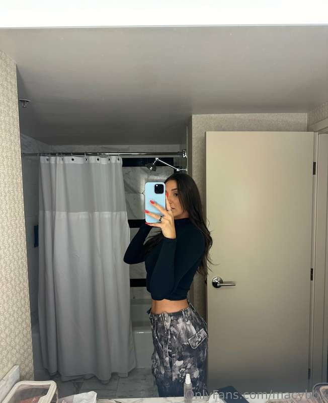 macybby Photo #2