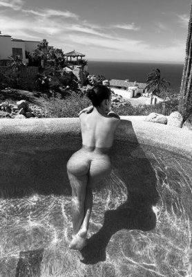 Janet Guzman Photo #34