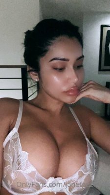 Janet Guzman Photo #69