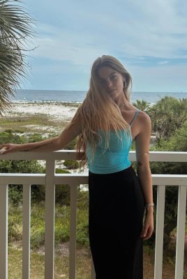 Emma Beardsley Photo #25