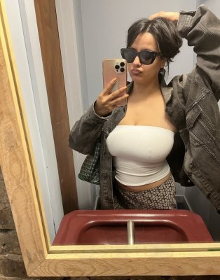 megantheevalium Photo #11