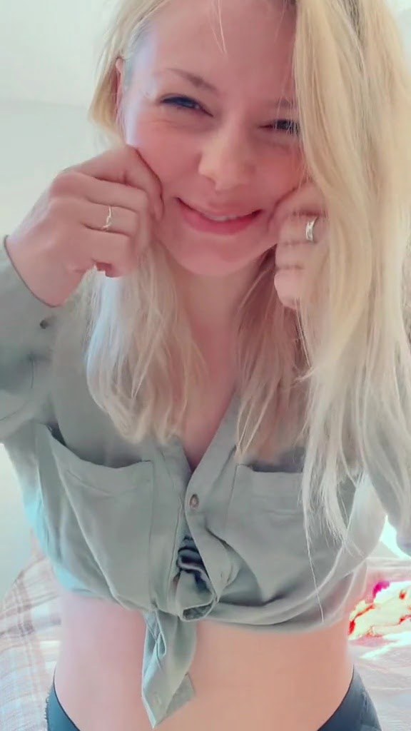SmileyDani158 Photo #6
