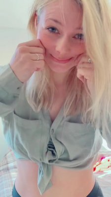 SmileyDani158 Photo #9