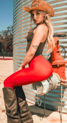 Tessalee Photo #60