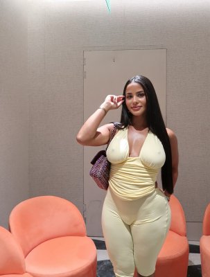 Katya Elise Henry Photo #247