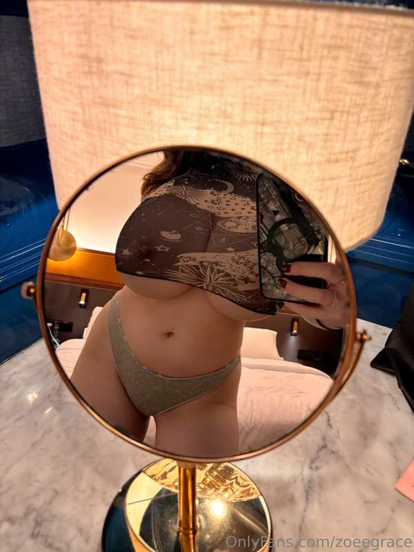 zoeegrace Photo #18