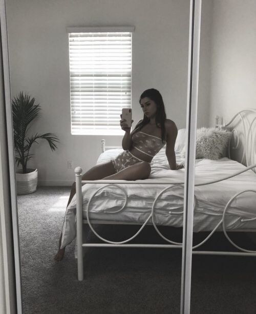 Molly Bennett Photo #71