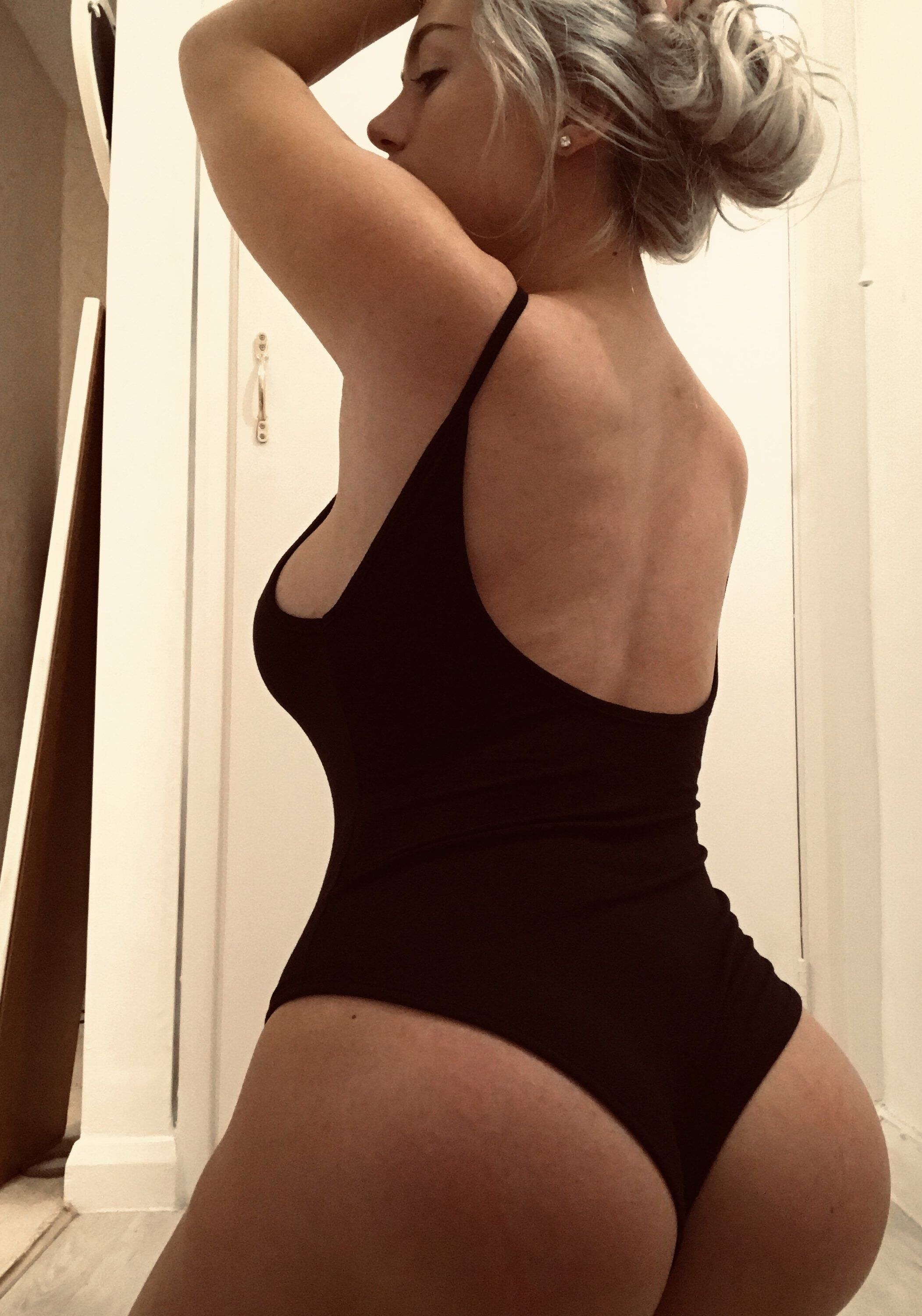 Lucy Nicholson Photo #284