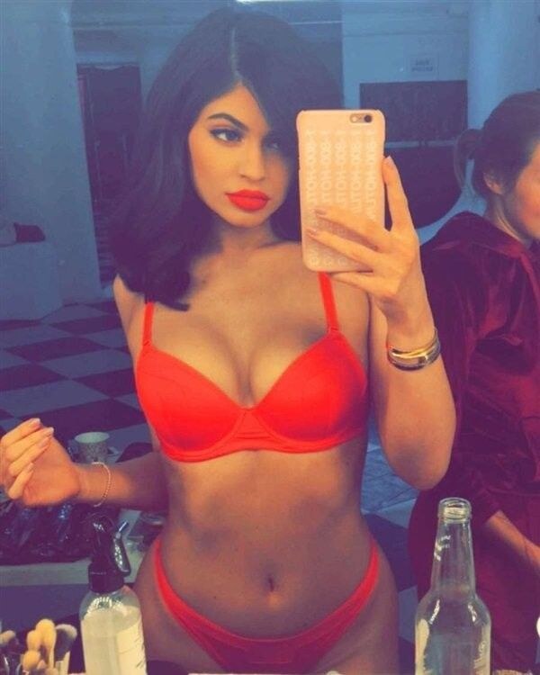 Kylie Jenner Photo #5