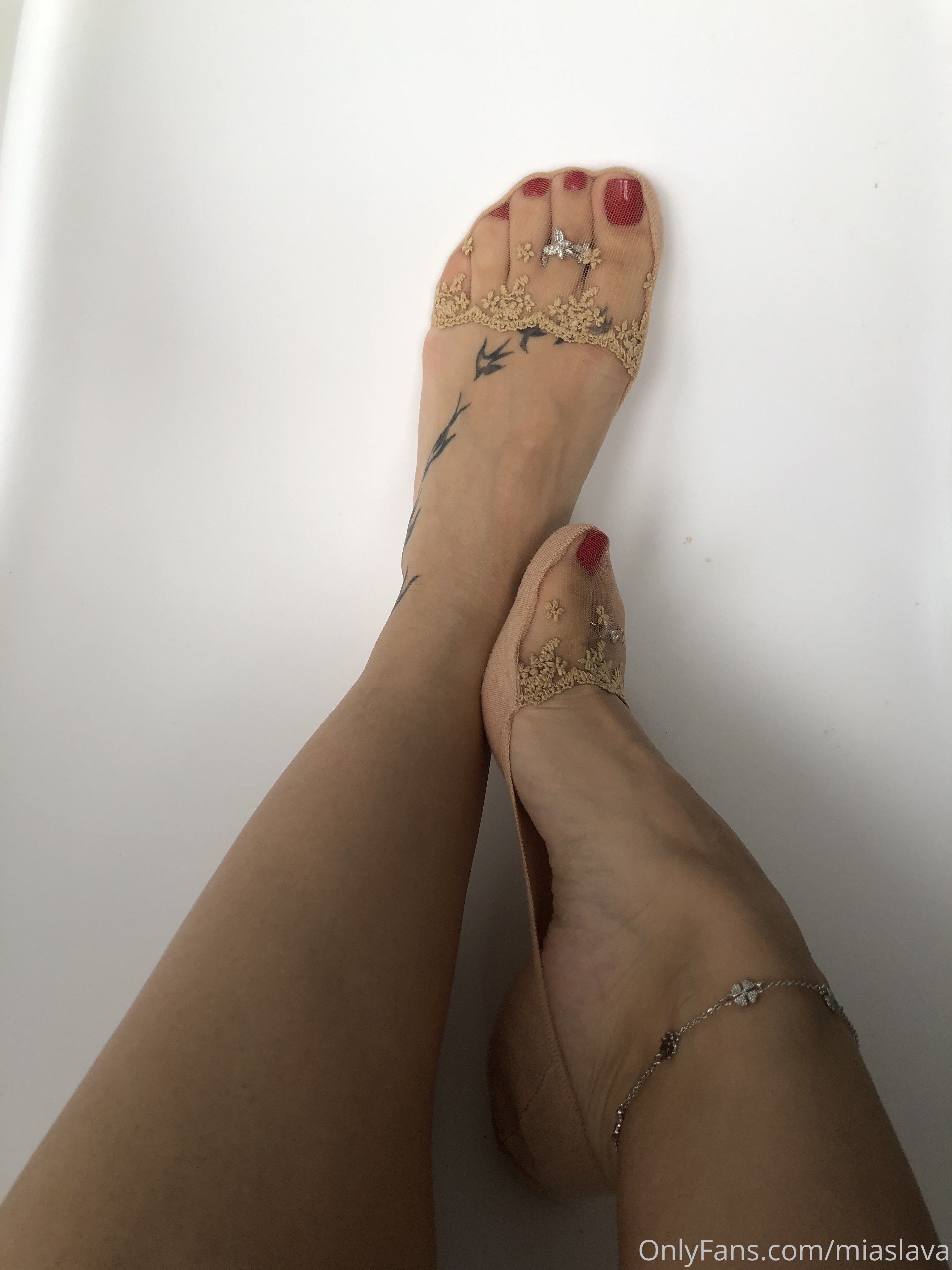 Alice Redlips Photo #92