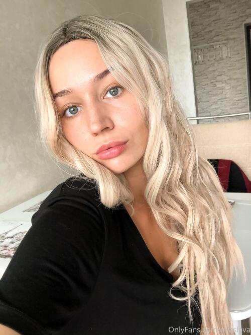 Alice Redlips Photo #152