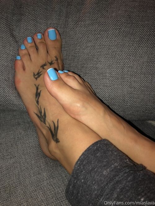 Alice Redlips Photo #244