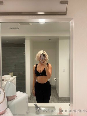 Kelsey Calemine Photo #9