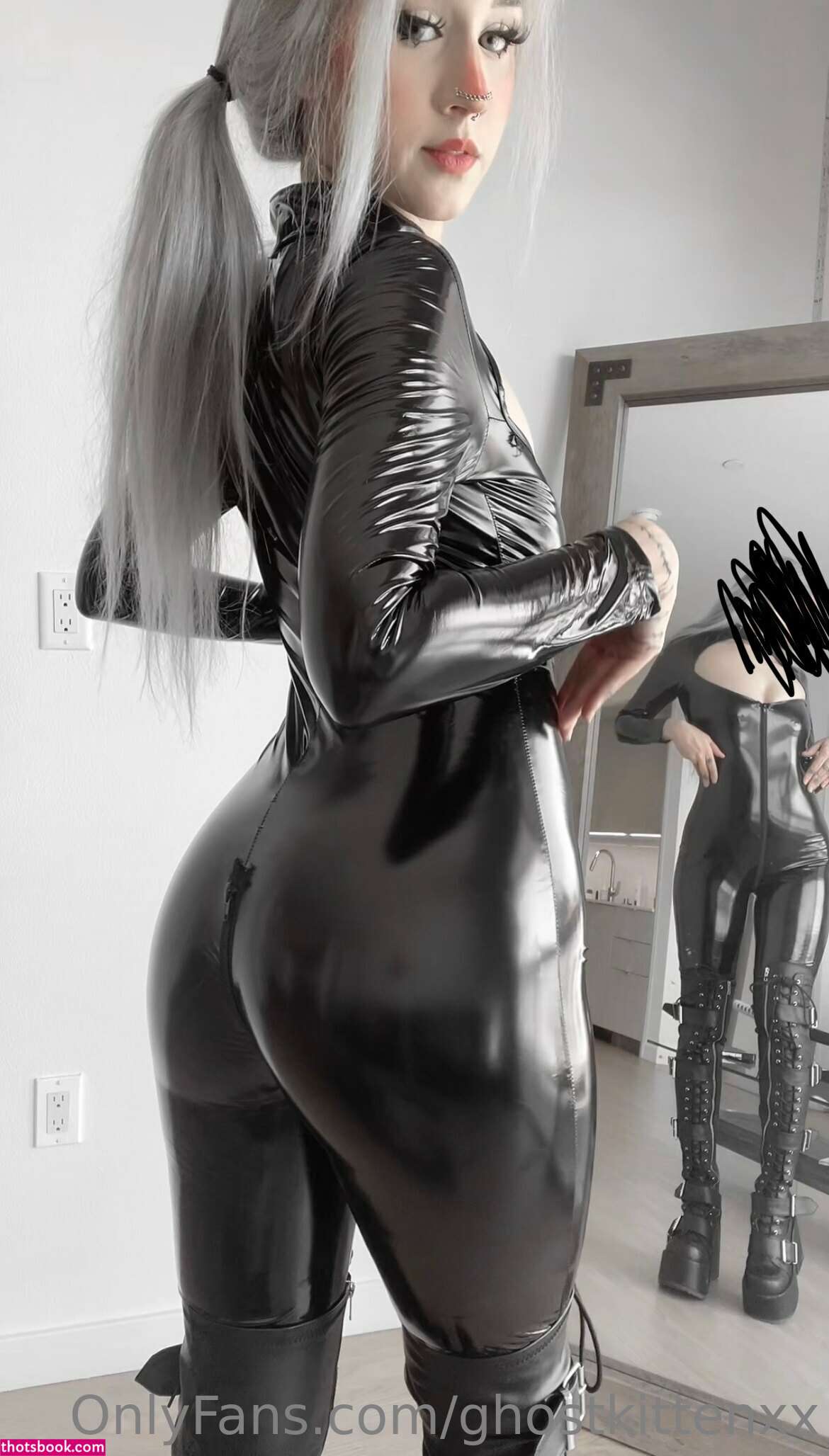 ghostkittenxx Photo #30