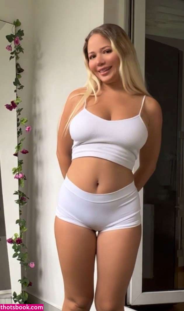 Greatmoongirl Photo #59