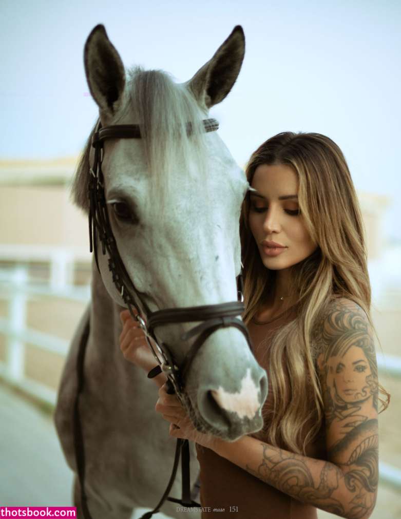 Vanessa Sierra Photo #9