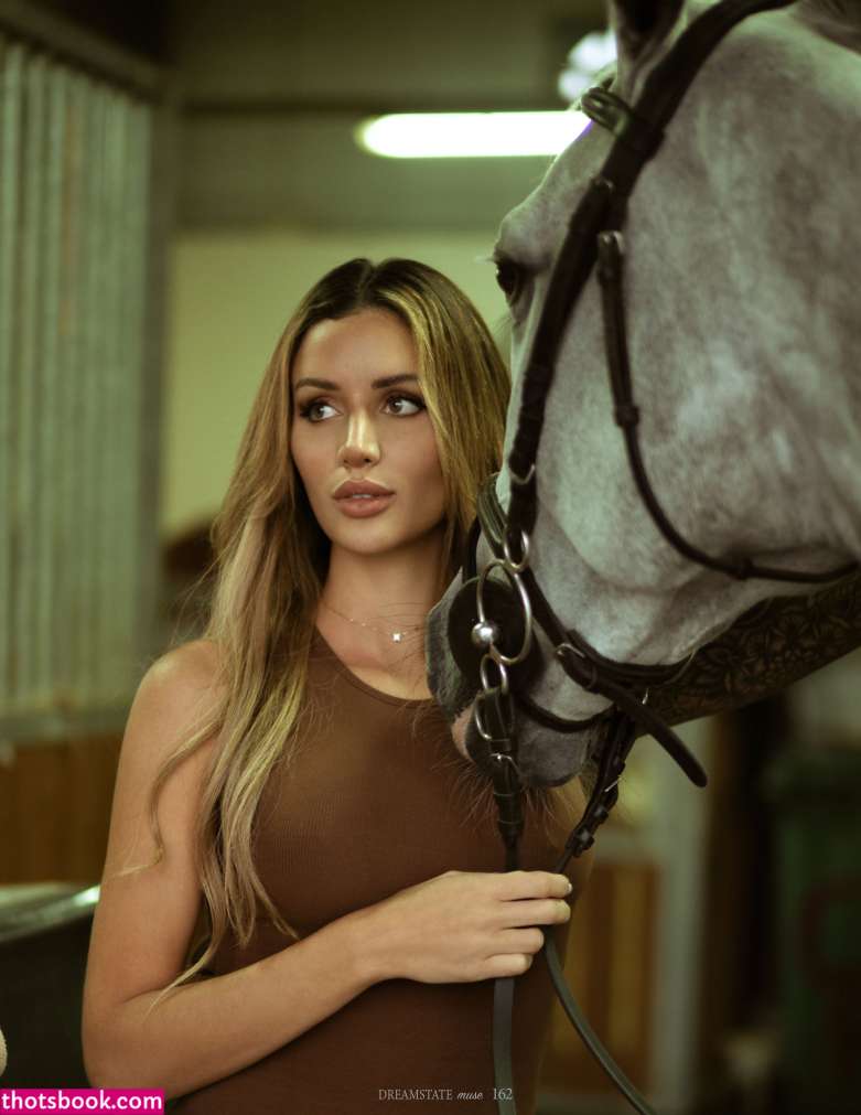 Vanessa Sierra Photo #11