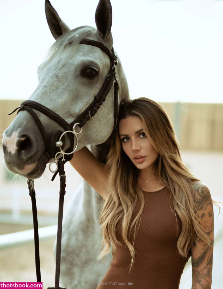 Vanessa Sierra Photo #17