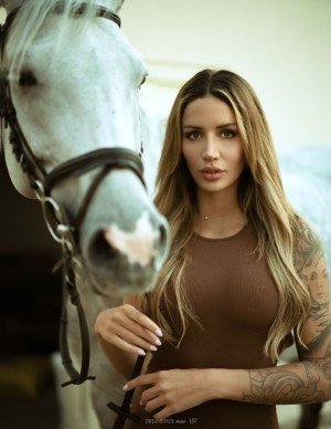 Vanessa Sierra Photo #18