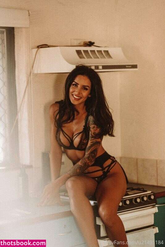 Vanessa Sierra Photo #55